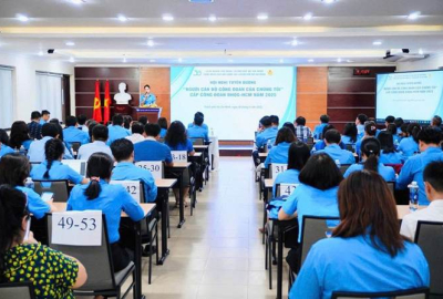 CÔNG ĐOÀN ĐẠI HỌC QUỐC GIA TP.HCM TUYÊN DƯƠNG 53 CÁN BỘ LÀ "NGƯỜI CÁN BỘ CÔNG ĐOÀN CỦA CHÚNG TÔI" NĂM 2025
