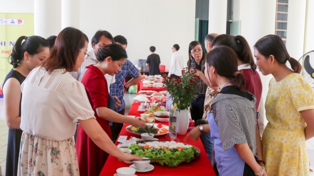 Hội thi nấu ăn chào mừng ngày Phụ nữ Việt Nam 20-10