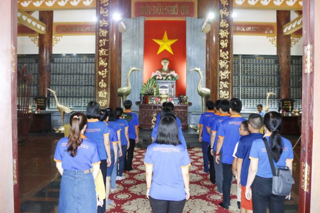 Công đoàn cơ sở Phân hiệu ĐHQG-HCM tại tỉnh Bến Tre: về nguồn Khu di tích lịch sử Minh Đạm