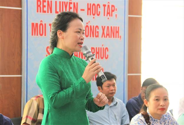 ThS. Phùng Thị Hương Lan (Chủ tịch Công đoàn TTQLKTX) phát biểu tại buổi họp mặt nhân ngày Phụ nữ Việt Nam 20/10 - Ảnh: Nguyễn Thanh Tùy