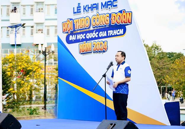 PGS.TS Vũ Hải Quân – Giám đốc ĐHQG-HCM tham dự và phát biểu khai mạc Hội thao