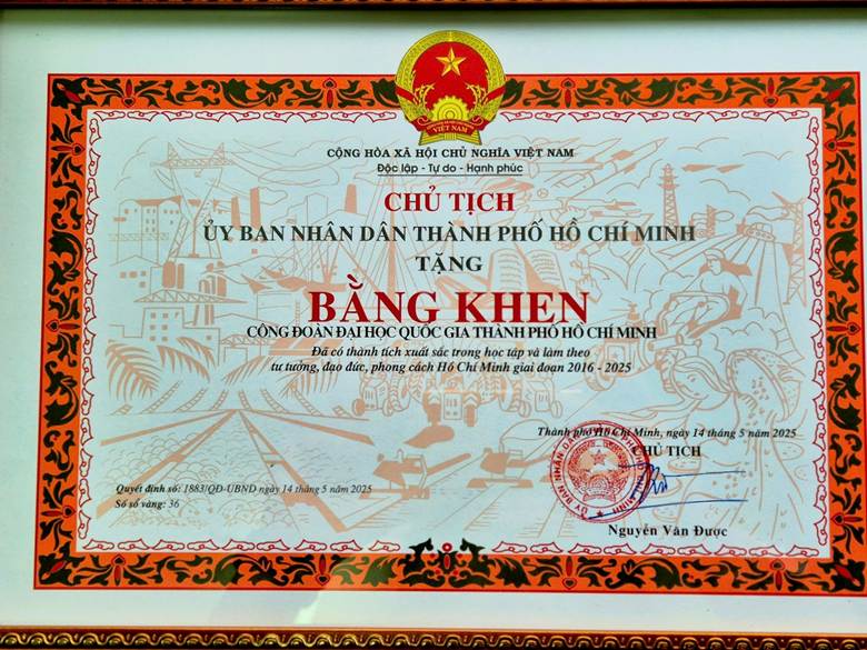Công đoàn ĐHQG-HCM nhận Bằng khen của UBND TP.HCM 