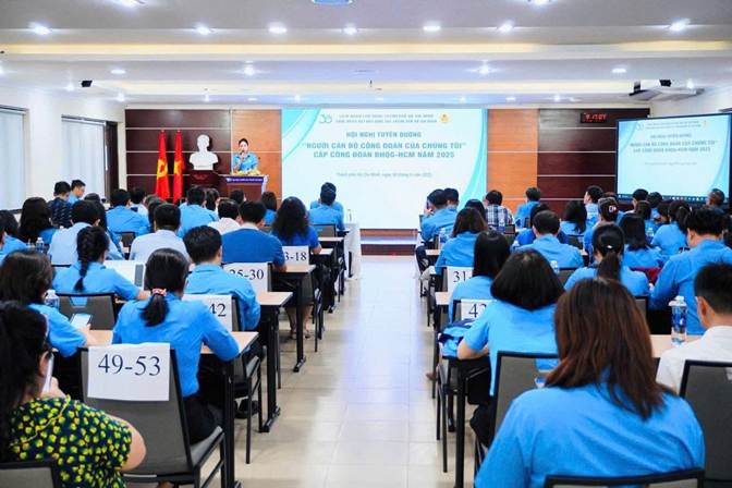 Toàn cảnh hội nghị